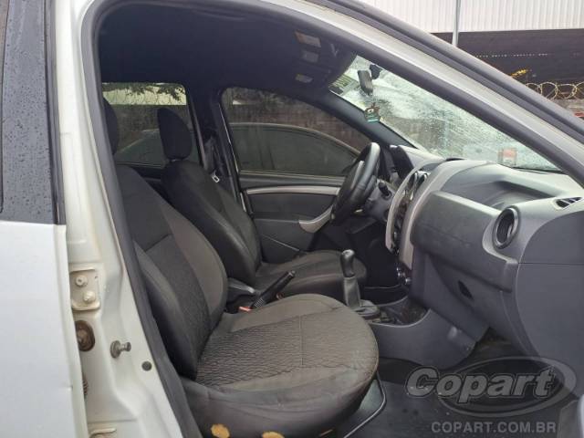 2018 RENAULT DUSTER 