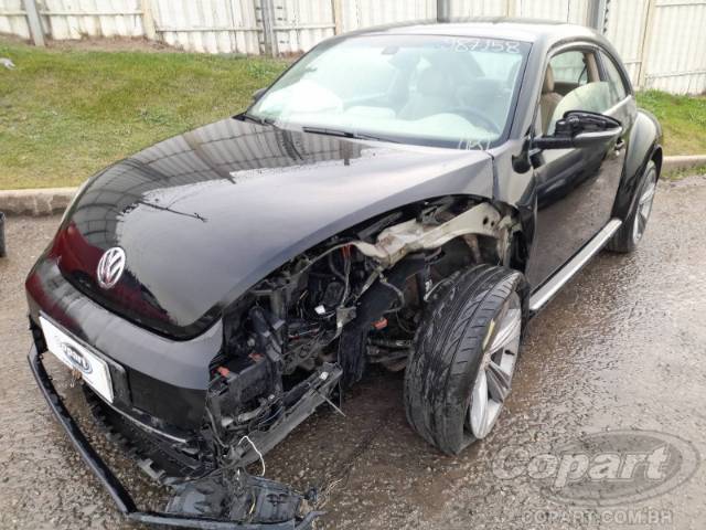 2013 VOLKSWAGEN FUSCA 