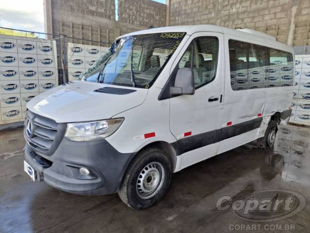 2025 MERCEDES BENZ SPRINTER 