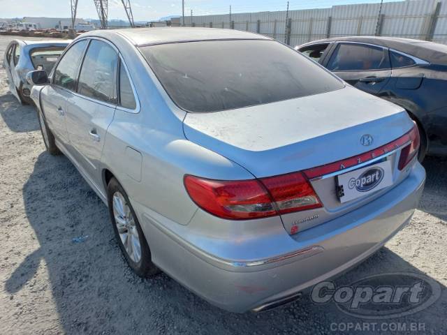 2011 HYUNDAI AZERA 