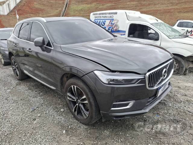 2021 VOLVO XC60 