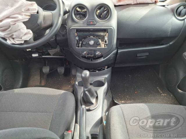 2014 NISSAN VERSA 