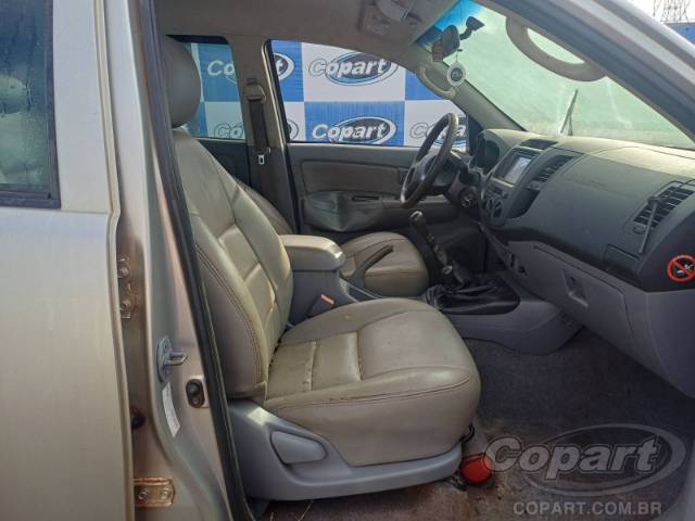 2011 TOYOTA HILUX CD 