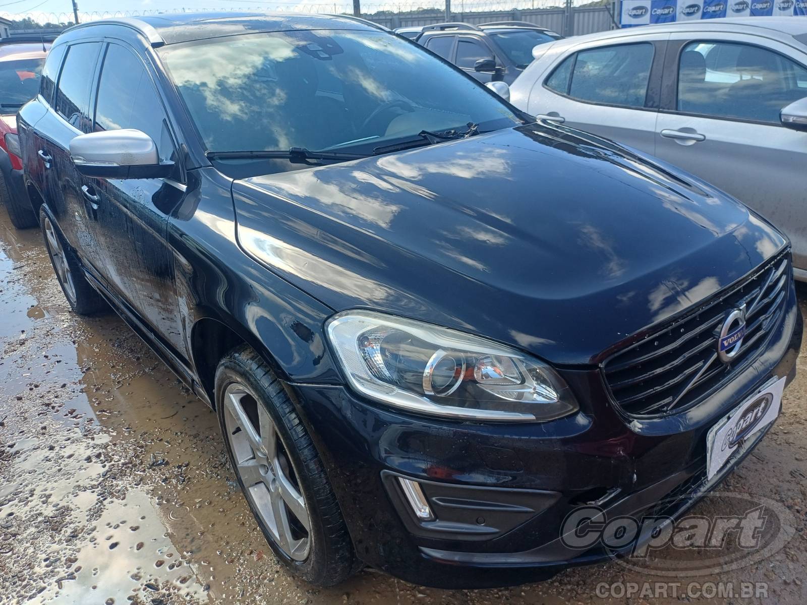 Veículo Volvo XC60 VOLVO XC60 T5 R-Design 2.0 16V GTDI Turbo 2014 2014 em leilão