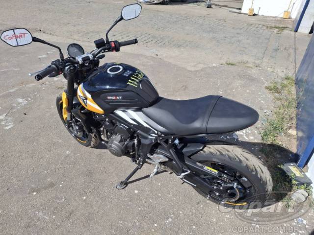 2025 TRIUMPH TRIDENT 