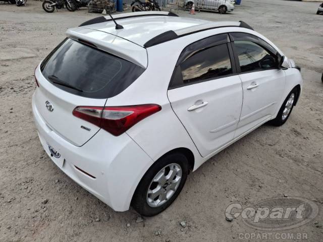 2015 HYUNDAI HB20 