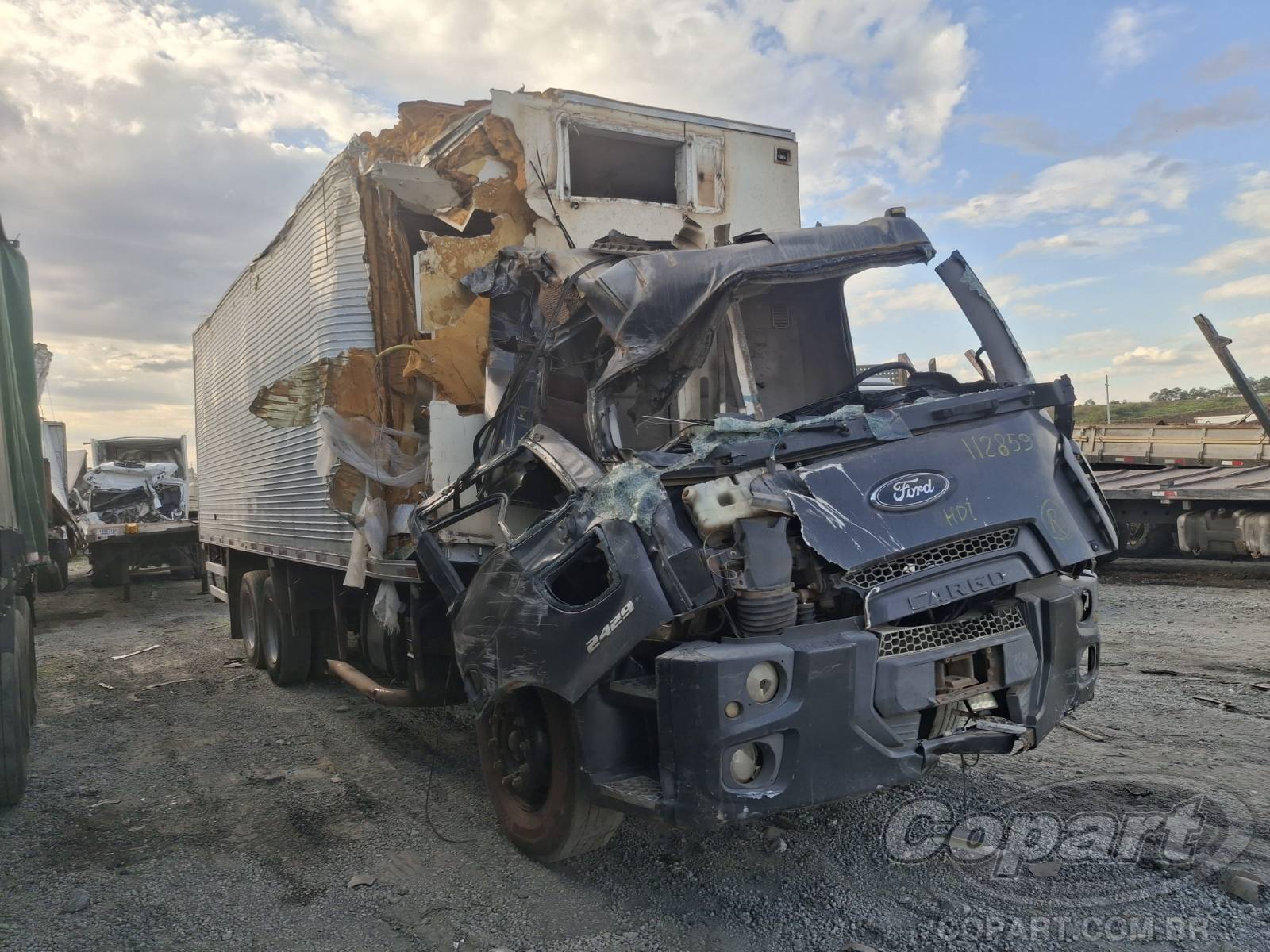 2013 FORD CARGO 2429