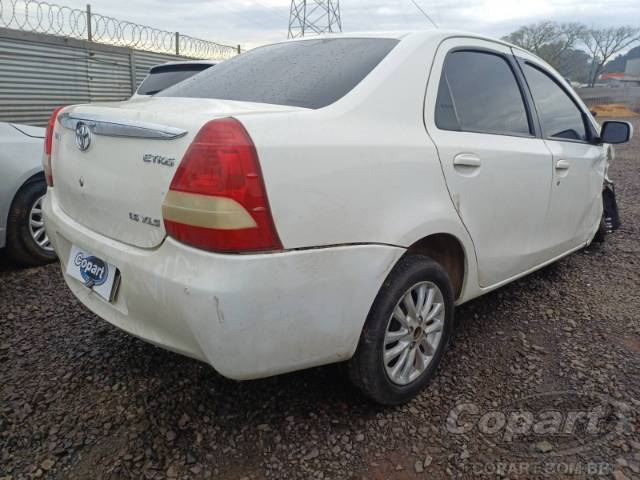 2013 TOYOTA ETIOS SEDA 