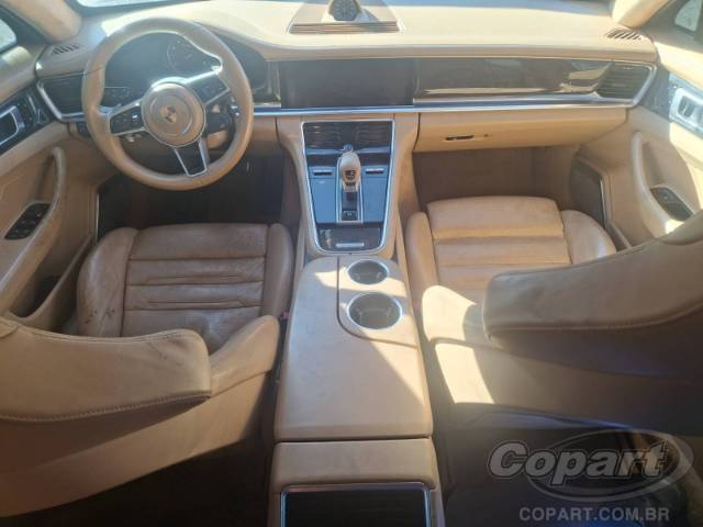 2017 PORSCHE PANAMERA 
