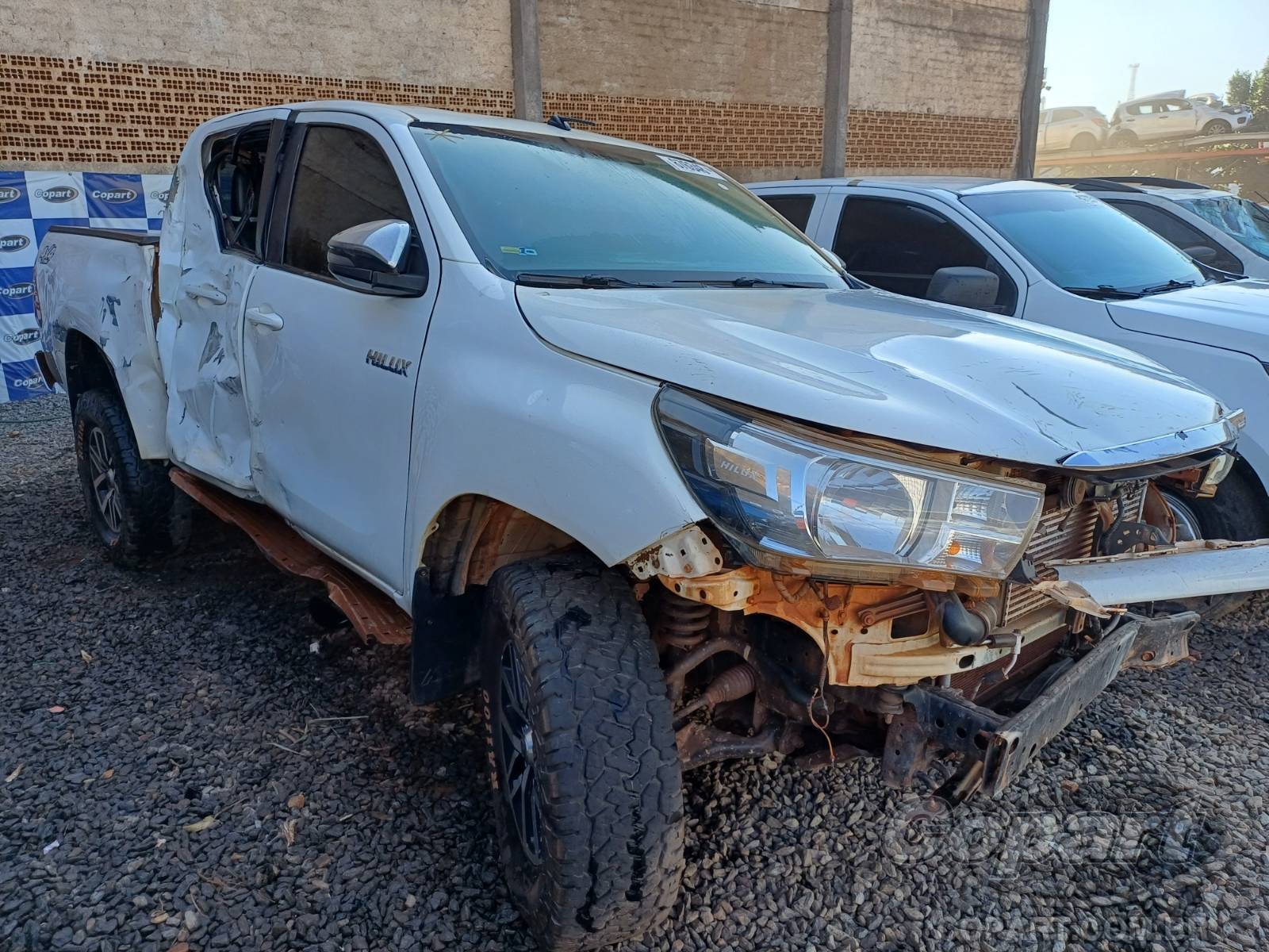 2016 TOYOTA HILUX CD — leilão em Goiânia/GO