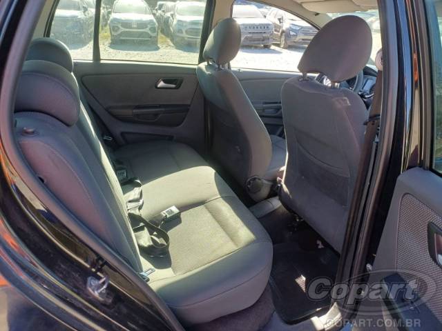 2011 VOLKSWAGEN FOX 