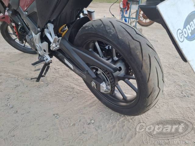 2025 HONDA CB 300F 