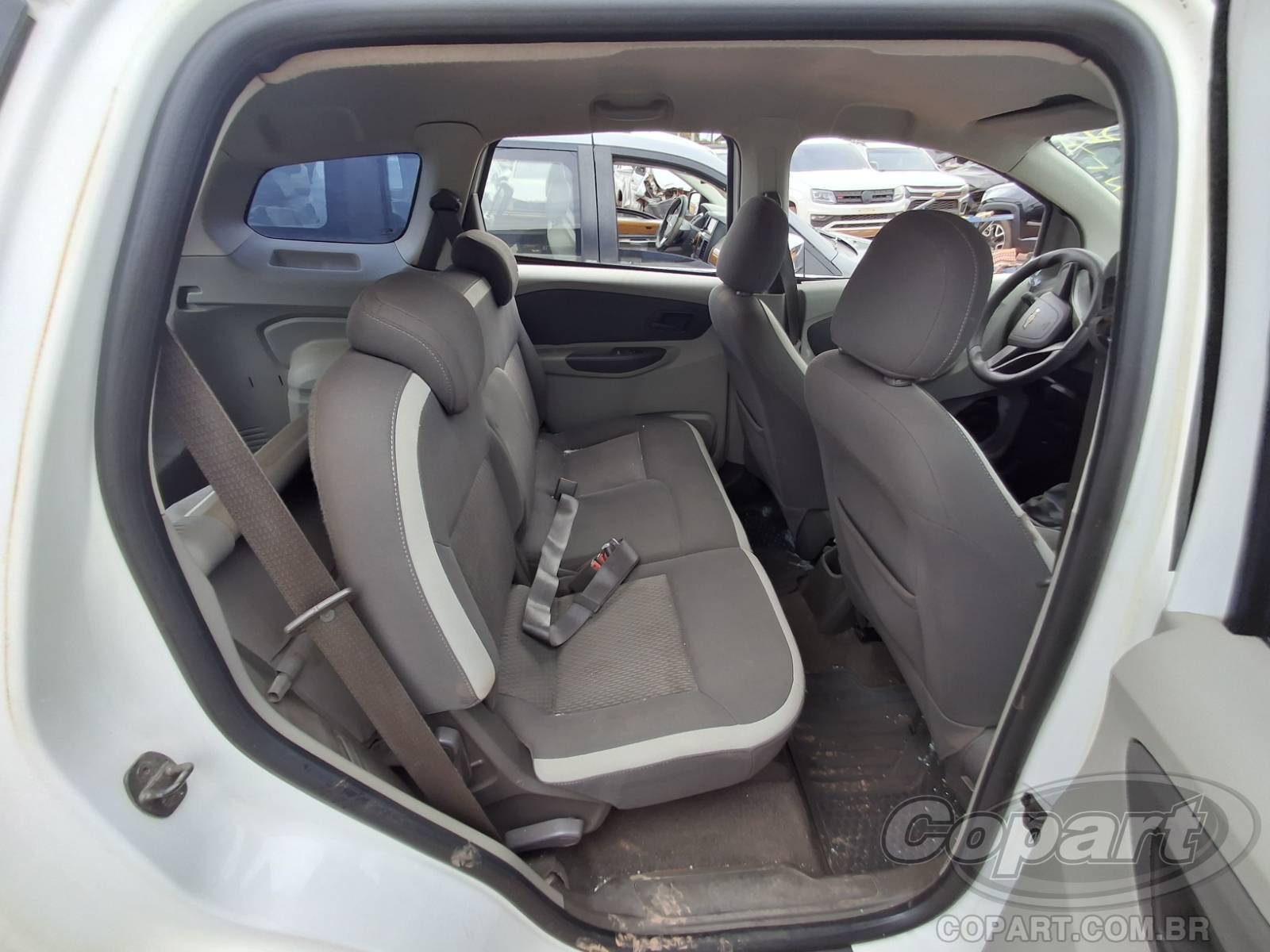 Foto 6 de 10: 2014 CHEVROLET SPIN