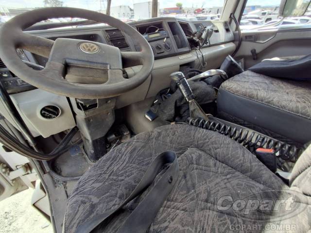2012 VOLKSWAGEN CONSTELLATION 