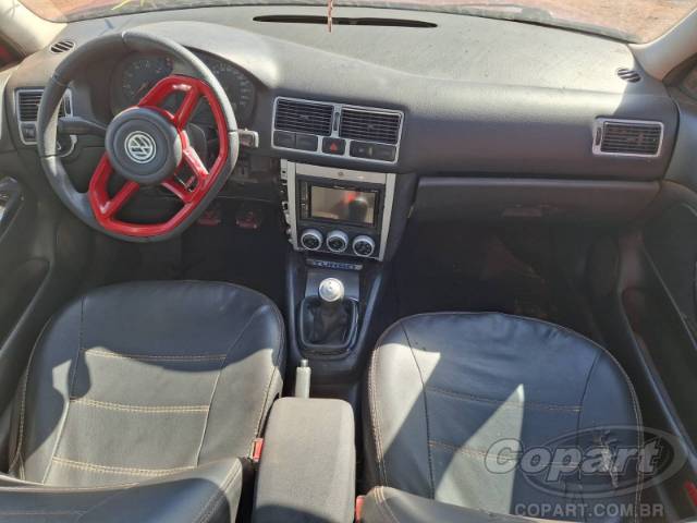 2001 VOLKSWAGEN GOLF 