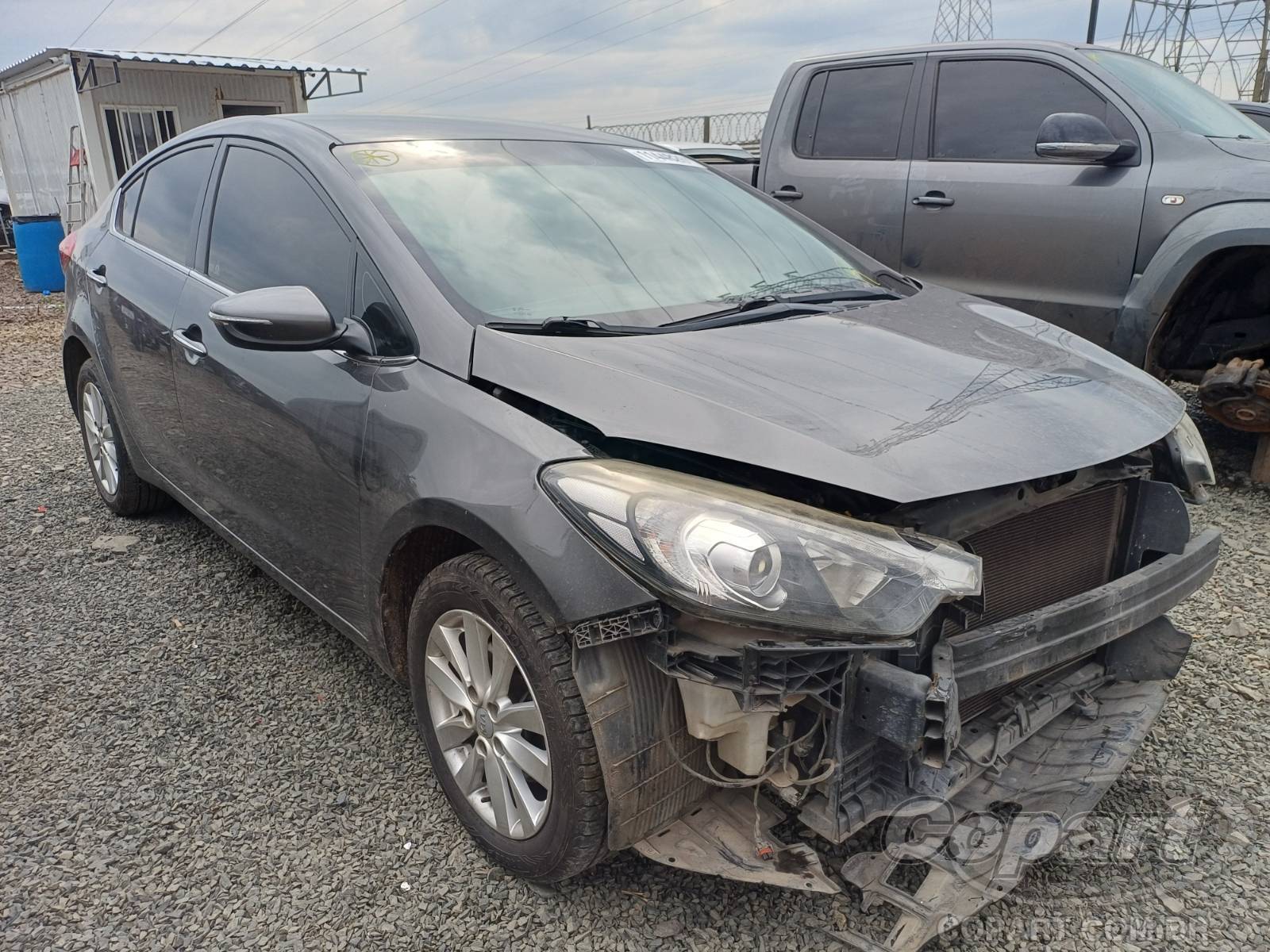 Veículo Hyundai Cerato KIA CERATO SX 1.6 16V 2014 Recuperável 2014 em leilão