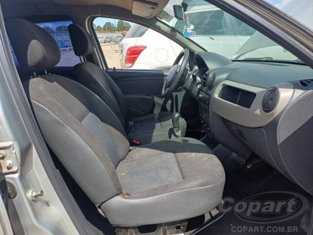 2009 RENAULT SANDERO 