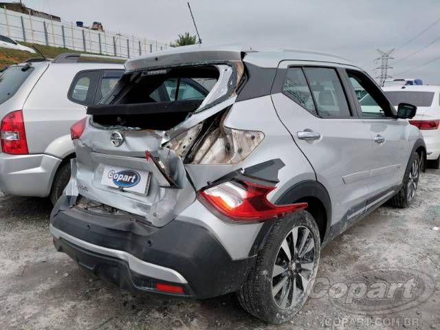 2019 NISSAN KICKS 