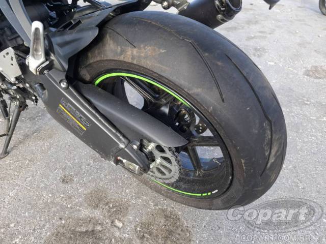 2025 KAWASAKI NINJA ZX-6R 
