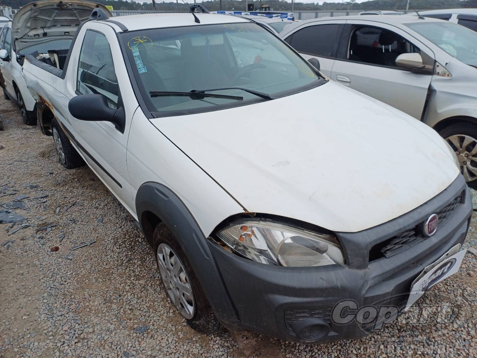 Veículo Fiat Strada Fiat Strada Working 1.4 2015 Médio Dano Frontal 2015 em leilão