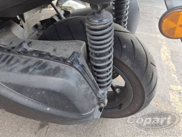 2025 YAMAHA XMAX 