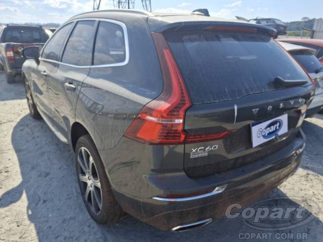 2021 VOLVO XC60 