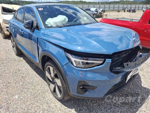 2023 VOLVO C40 