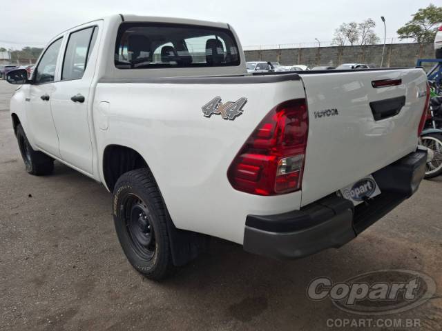 2023 TOYOTA HILUX CD 