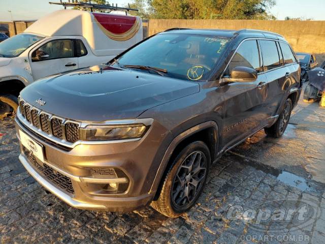 2025 JEEP COMMANDER 
