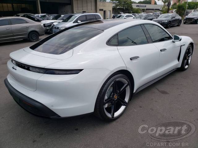 2022 PORSCHE TAYCAN 