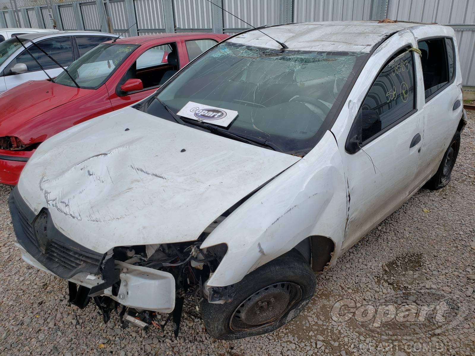 Foto 2: 2019 RENAULT SANDERO