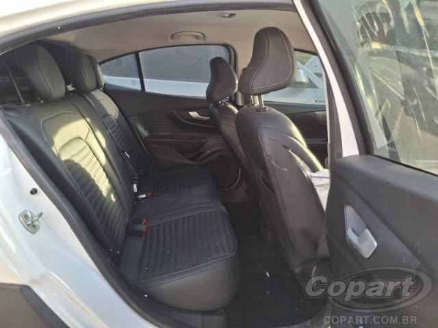 2023 FIAT FASTBACK 