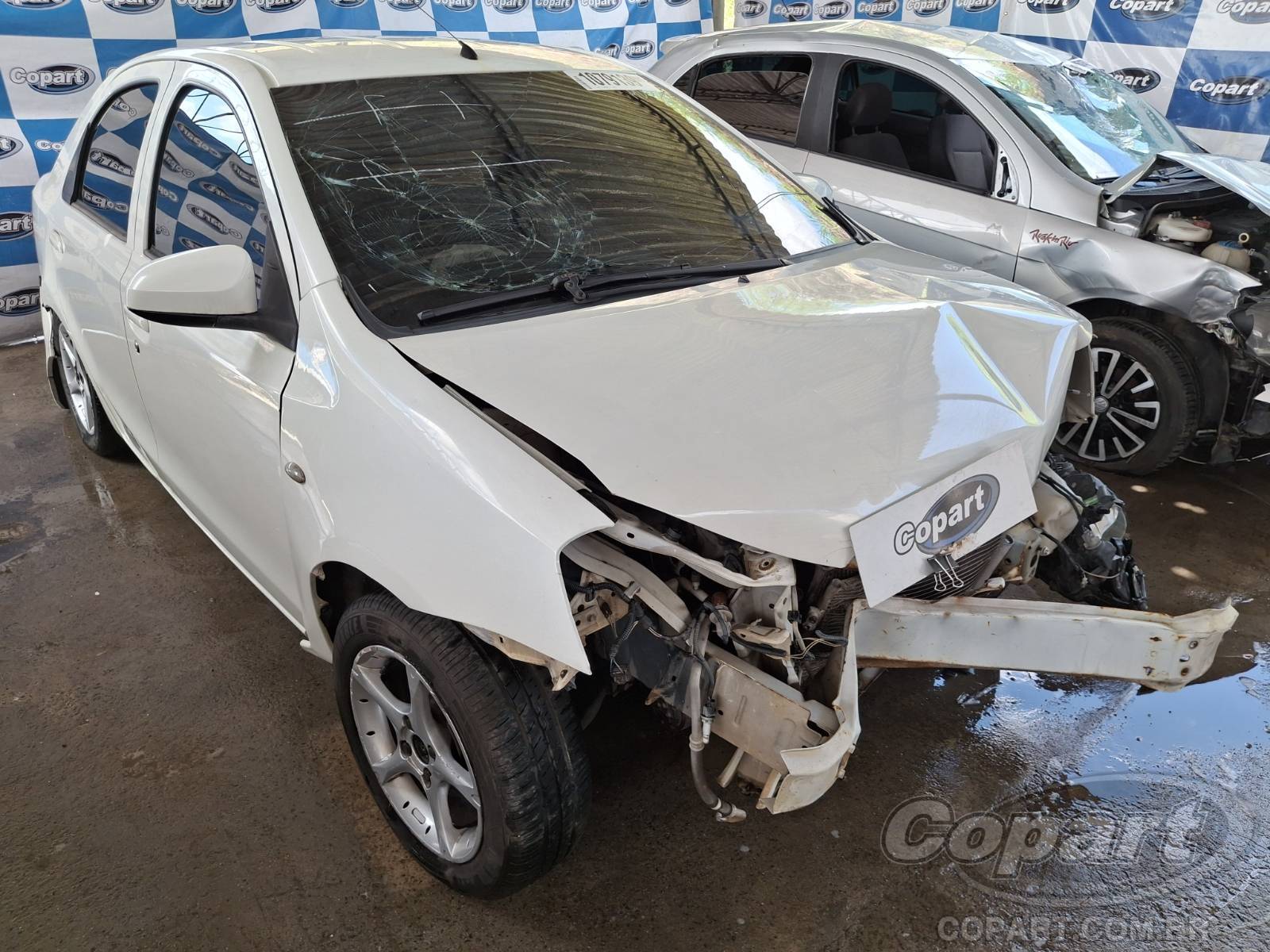 Veículo Toyota Etios Toyota Etios Seda 2016 em leilão