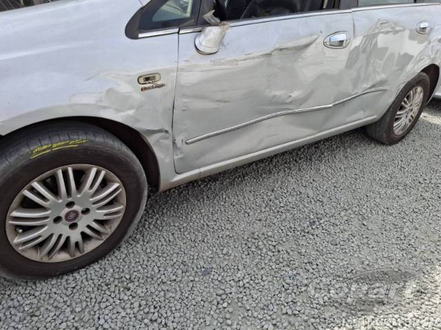 2011 FIAT LINEA 