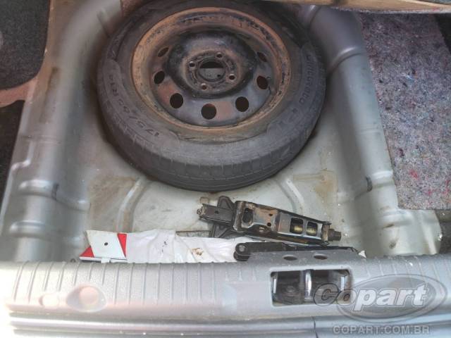 2006 FORD FIESTA SEDAN 