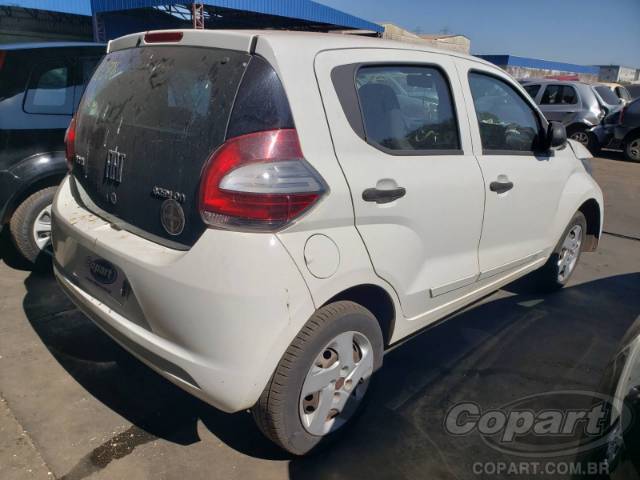 2017 FIAT MOBI 