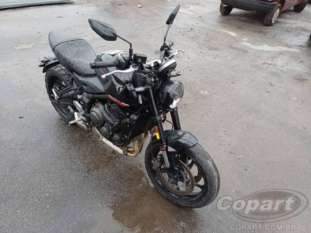 2025 TRIUMPH TRIDENT 