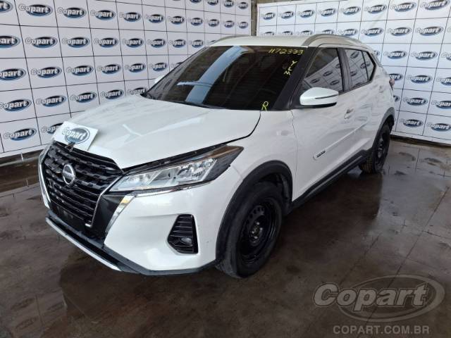 2022 NISSAN KICKS 