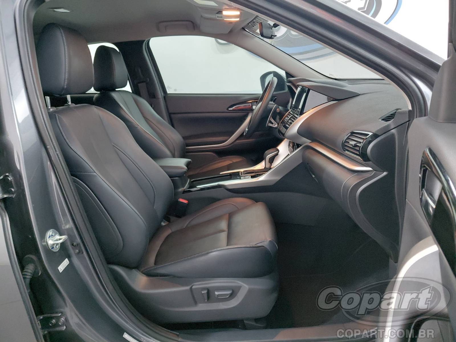 Foto 5: 2025 MITSUBISHI ECLIPSE CROSS