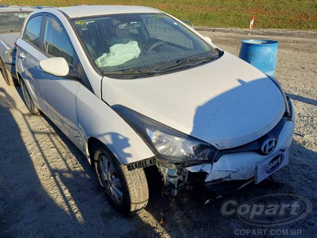 2015 HYUNDAI HB20 