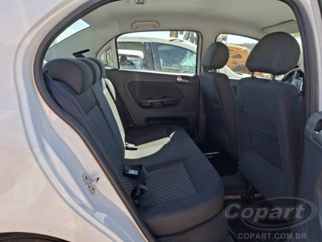2015 VOLKSWAGEN VOYAGE 