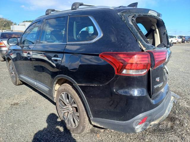 2018 MITSUBISHI OUTLANDER 