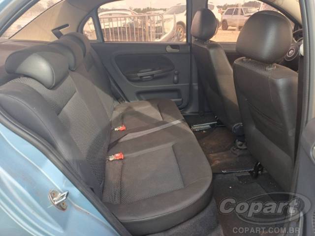 2015 VOLKSWAGEN VOYAGE 