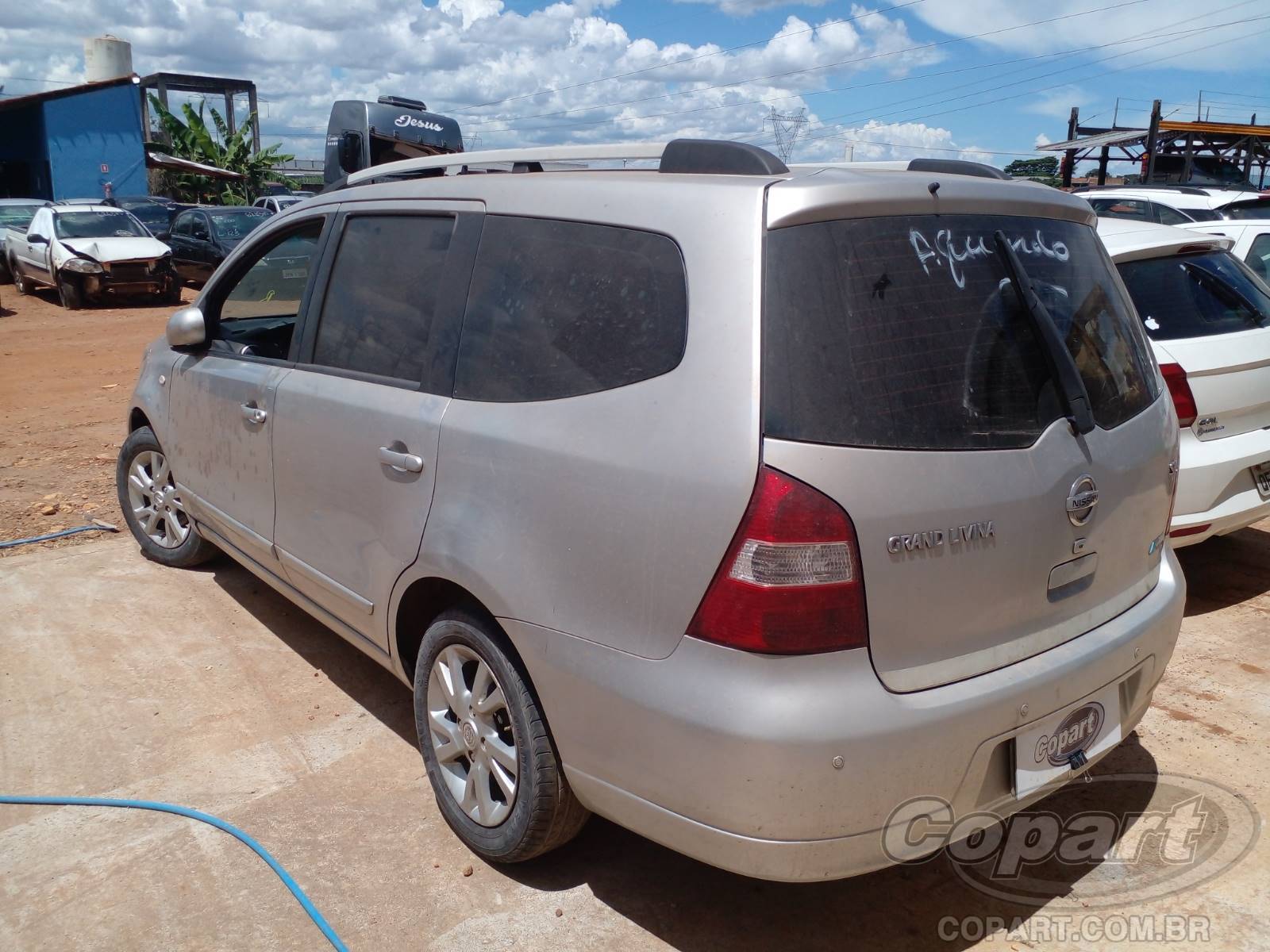 Foto 3: 2014 NISSAN GRAND LIVINA