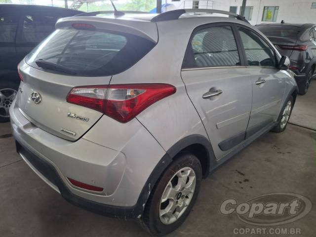 2015 HYUNDAI HB20 