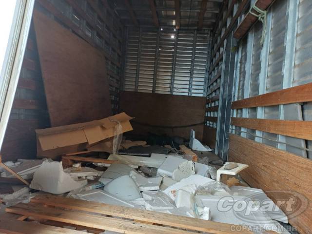 2011 FORD CARGO 815E 