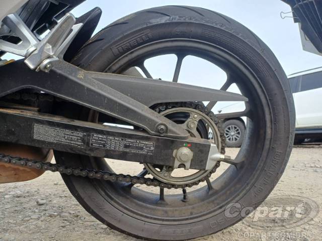 2026 HONDA CB 300F 