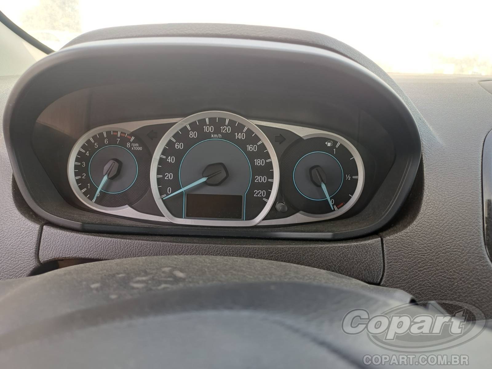 Foto 8 de 11: 2017 FORD KA SEDAN