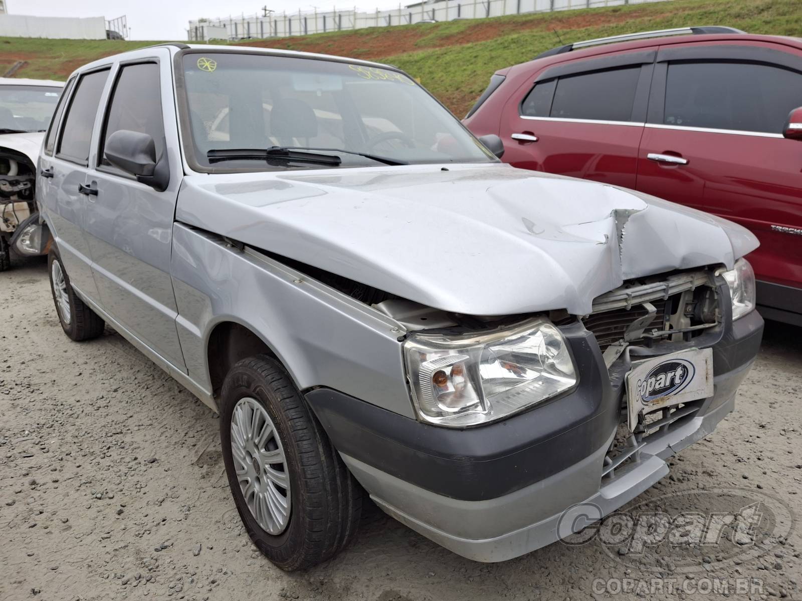 Veículo Fiat Uno Fiat Uno Mille Fire Economy 1.0 2013 Colisão Média Monta 2013 em leilão