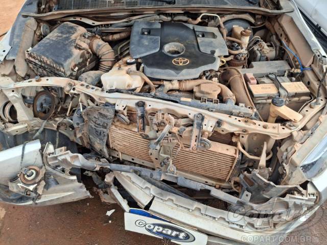 2024 TOYOTA HILUX CD 